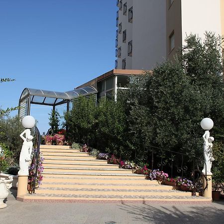 Hotel Plaza Llido Degli Estensi Exterior photo