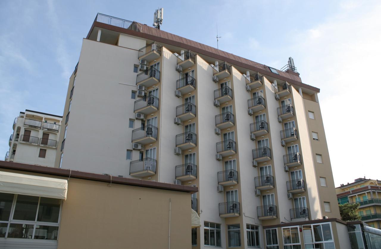 Hotel Plaza Llido Degli Estensi Exterior photo