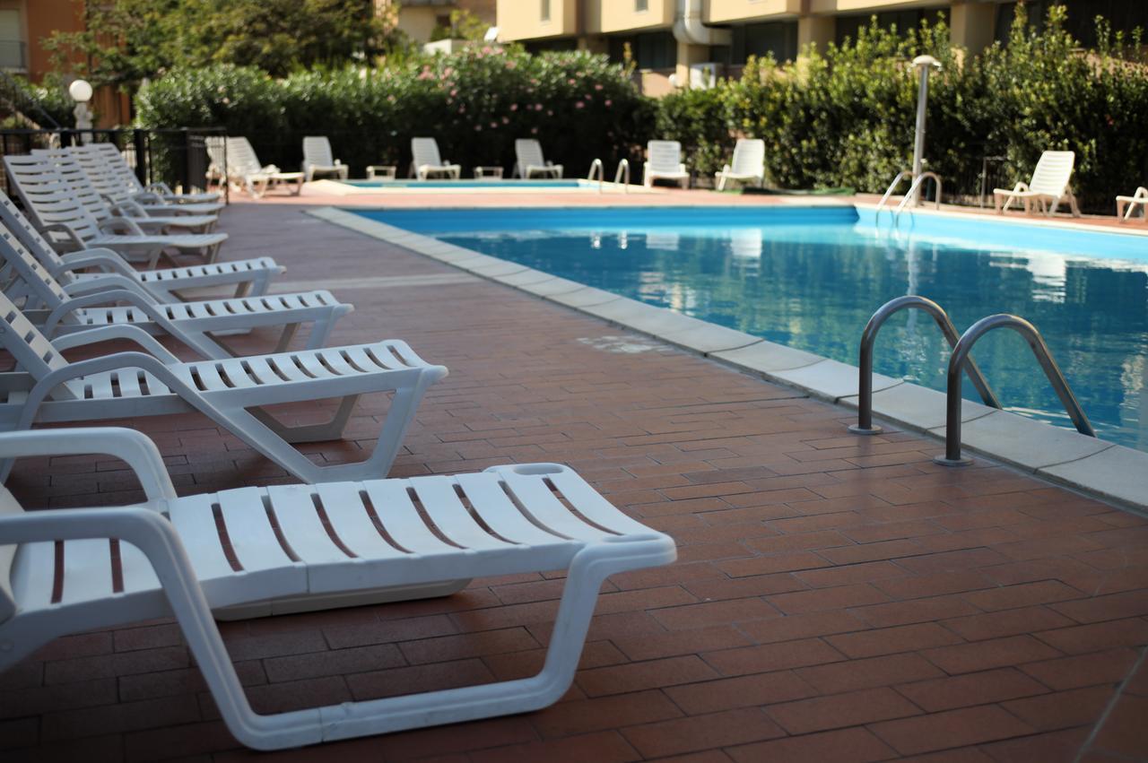Hotel Plaza Llido Degli Estensi Exterior photo