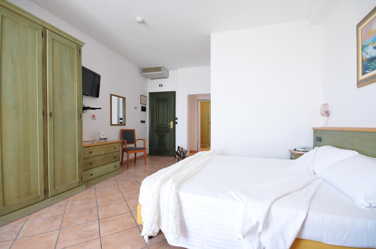 Hotel Plaza Llido Degli Estensi Exterior photo